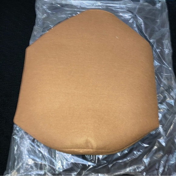 Lion storage - Picture 5 of 10